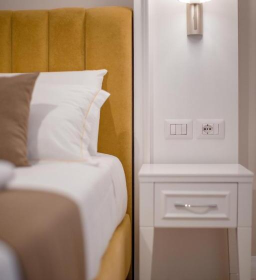 اتاق استاندارد یک نفره, Art Hotel Tirana