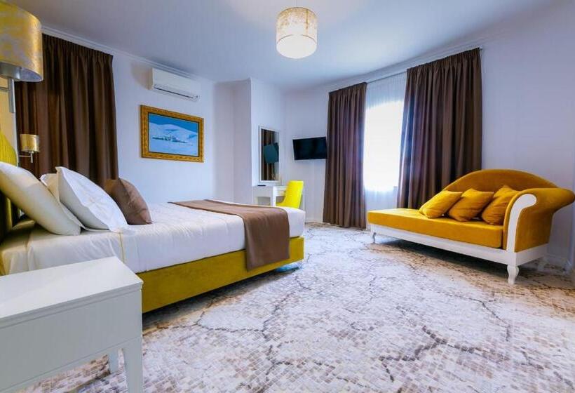 اتاق لوکس, Art Hotel Tirana