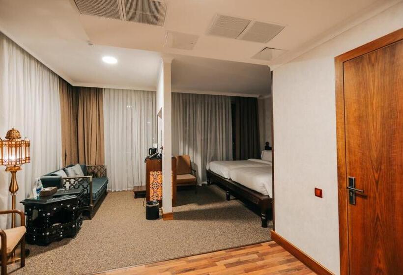 اتاق لوکس, Jannat Resort Osh