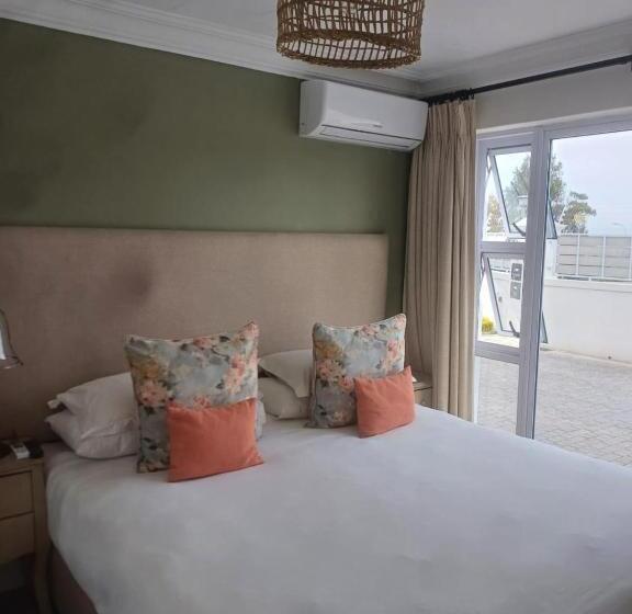 بانگلوی استاندارد, Thyme Wellness Spa And Guesthouse