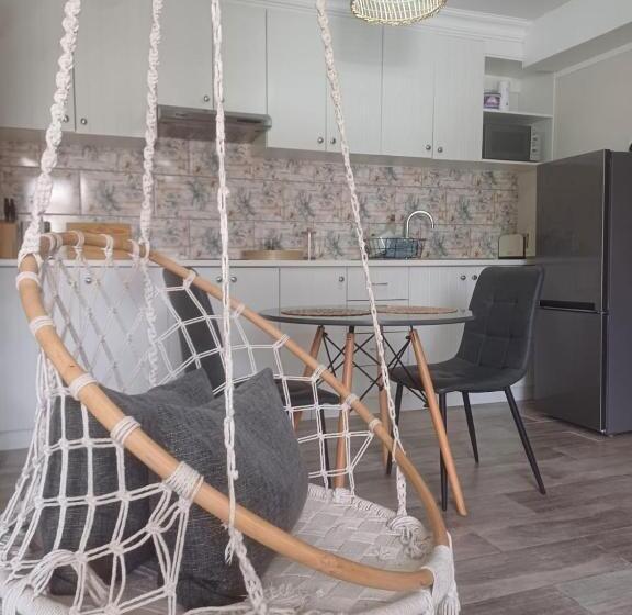 بانگلوی استاندارد, Thyme Wellness Spa And Guesthouse
