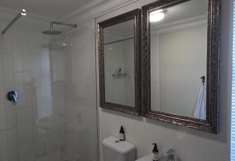 بانگلوی استاندارد, Thyme Wellness Spa And Guesthouse