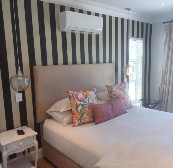 سوئیت کلاسیک, Thyme Wellness Spa And Guesthouse