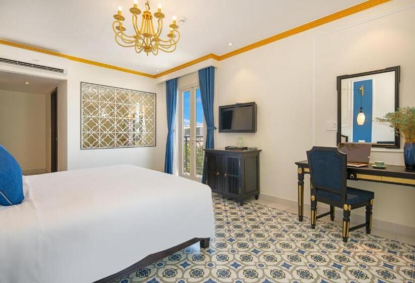 اتاق لوکس با چشم‌انداز استخر, Hoi An Blue Sky Boutique Hotel & Spa