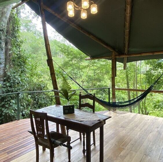 چادر با خدمات رفاهی استاندارد, Colina Secreta   Glamping And Villas