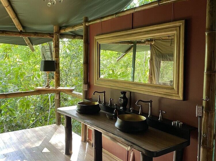 چادر با خدمات رفاهی استاندارد, Colina Secreta   Glamping And Villas