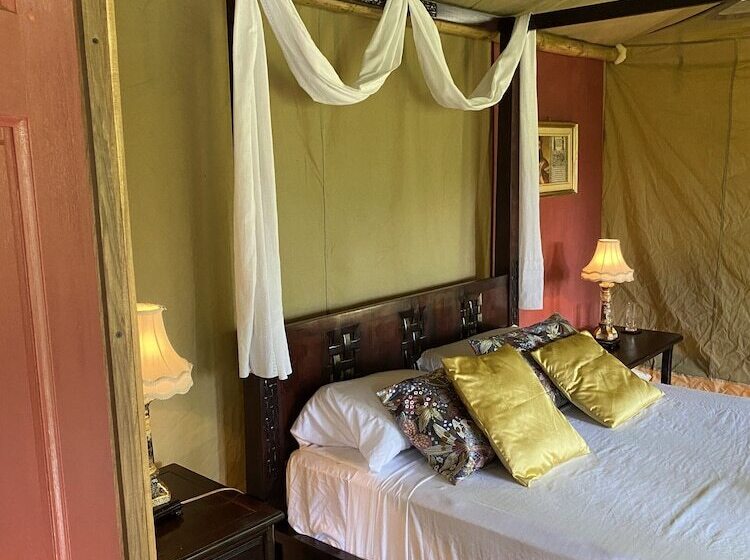 چادر با خدمات رفاهی استاندارد, Colina Secreta   Glamping And Villas