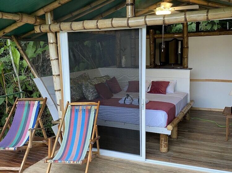 چادر با خدمات رفاهی استاندارد, Colina Secreta   Glamping And Villas