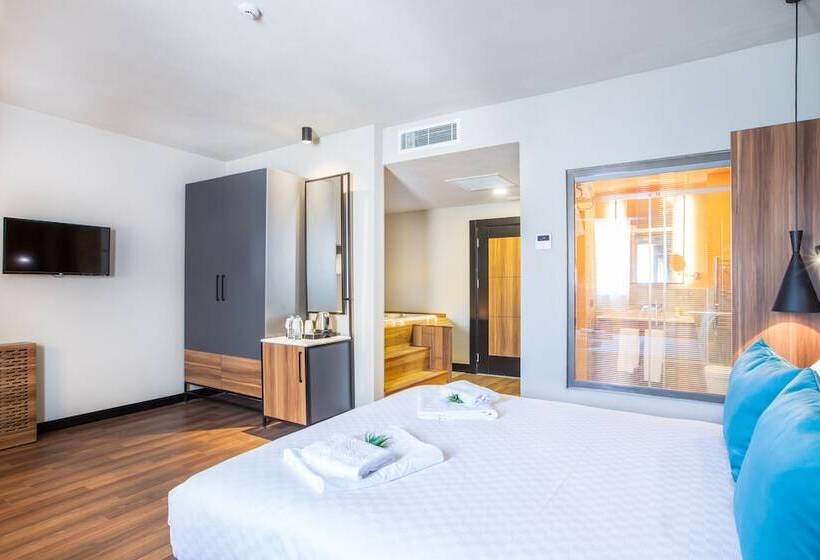デラックスルーム, Signature Hotels & Spa