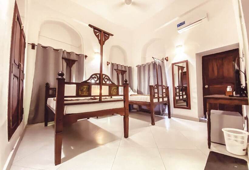 اتاق استاندارد, Smiles Stone Town