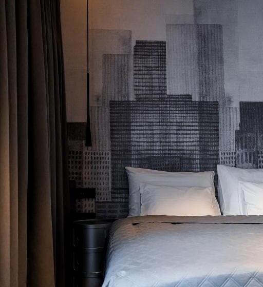 اتاق استاندارد, Going Triple A Apartments East