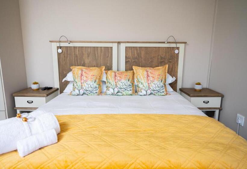 اتاق استاندارد سه نفره, Opstal Gastehuis