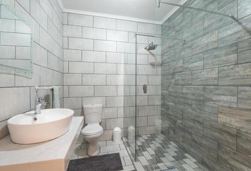 اتاق لوکس خانوادگی, Opstal Gastehuis