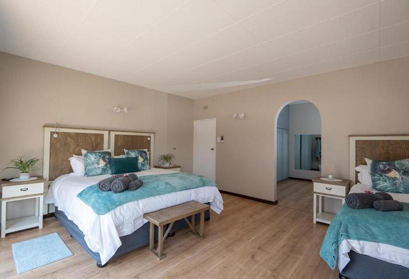 اتاق استاندارد سه نفره, Opstal Gastehuis