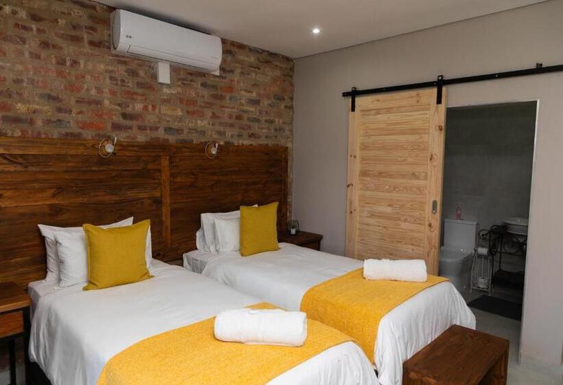 اتاق سوپریور با تخت بزرگ, Opstal Gastehuis