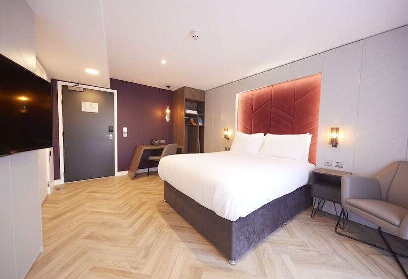 استودیوی استاندارد, Roomzzz York City
