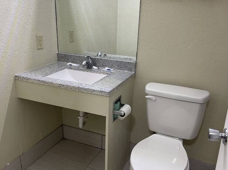 اتاق استاندارد با 2 تخت دوبل, Americas Best Value Inn Alexandria