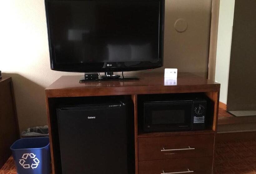 اتاق استاندارد, Comfort Inn & Suites Near Kino Sports Complex
