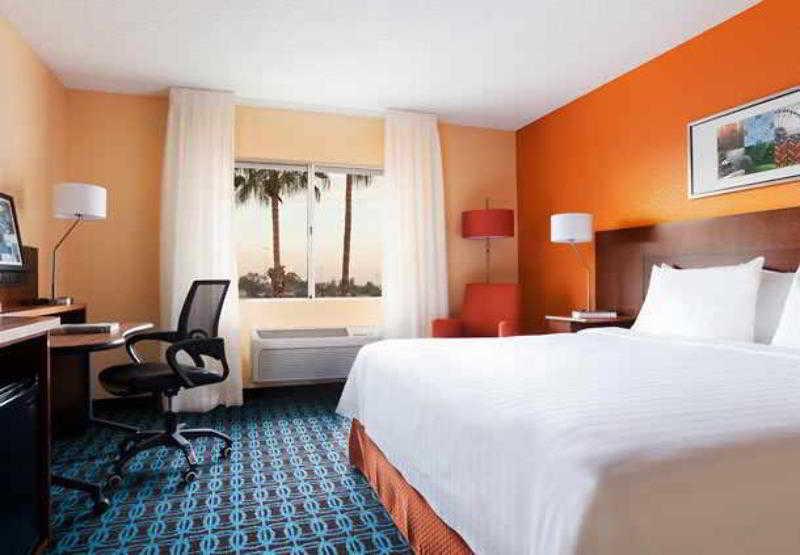 اتاق استاندارد با تخت بزرگ, Country Inn & Suites By Radisson, Phoenix Airport, Az