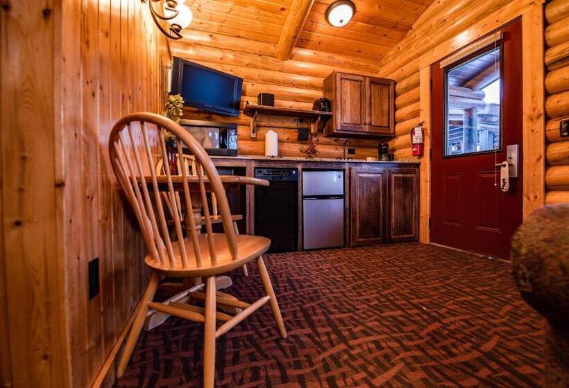 Cabin, Elk Country Inn