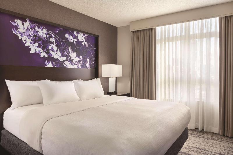 سوییت, Embassy Suites By Hilton Atlanta At Centennial Olympic Park