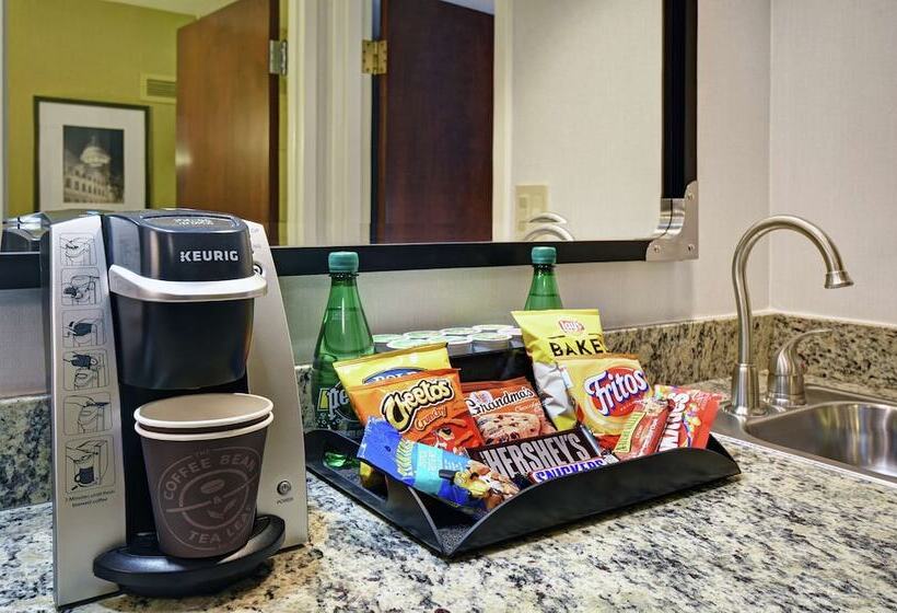 Люкс Адаптированный для Инвалидов, Embassy Suites Charleston