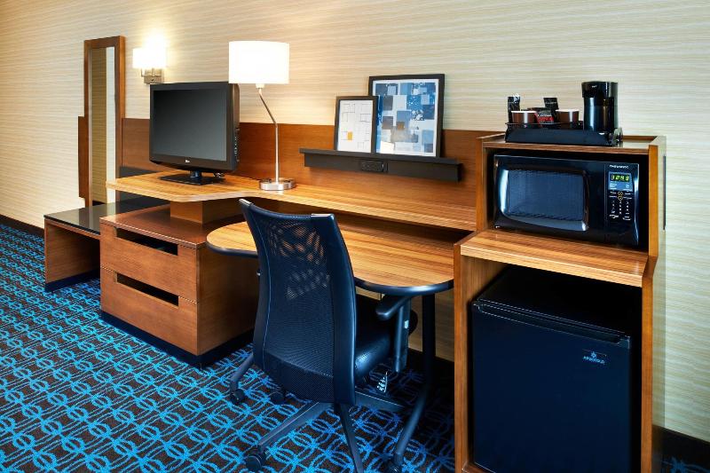 اتاق استاندارد با تخت بزرگ, Fairfield Inn By Marriott Port Huron