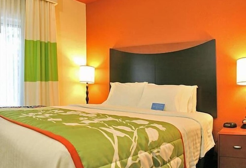 اتاق استاندارد, Fairfield Inn Suites Brunswick