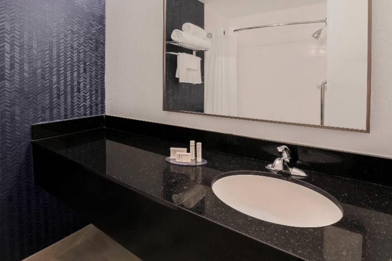 اتاق استاندارد با تخت بزرگ, Fairfield Inn & Suites Houston Westchase