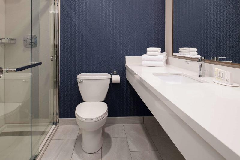 سوئیت با تخت بزرگ, Fairfield Inn Spokane Downtown
