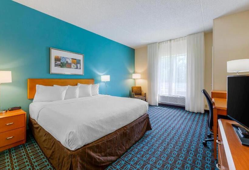 اتاق استاندارد با تخت بزرگ, Quality Inn & Suites Sandusky