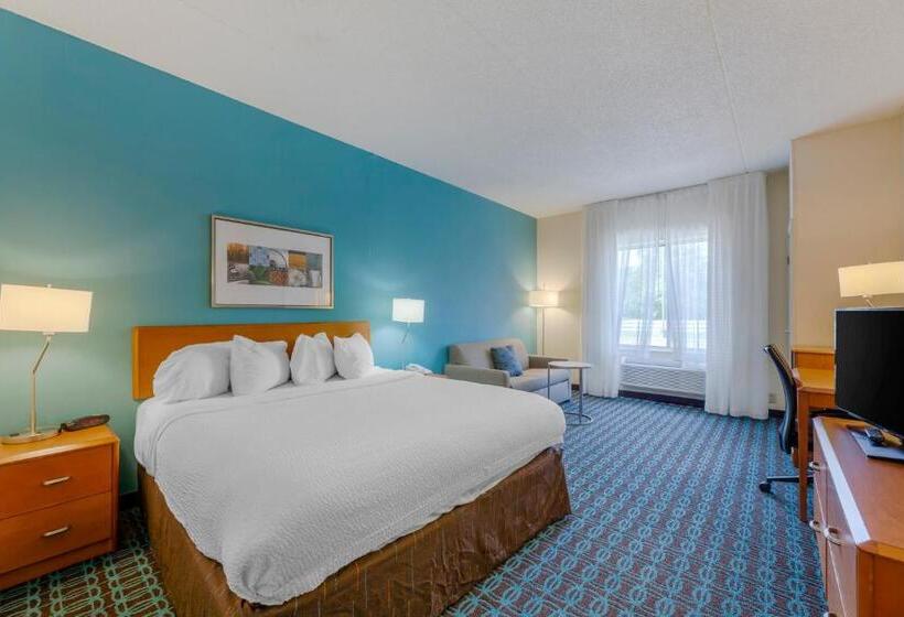 اتاق استاندارد با تخت بزرگ, Quality Inn & Suites Sandusky