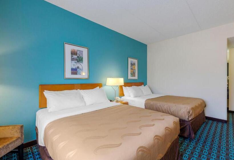 اتاق استاندارد چهار تخته, Quality Inn & Suites Sandusky