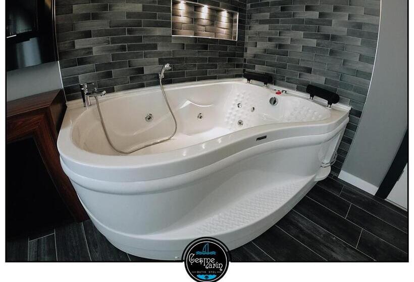 اتاق لوکس سه تخته, Cesme Marin Butik Otel