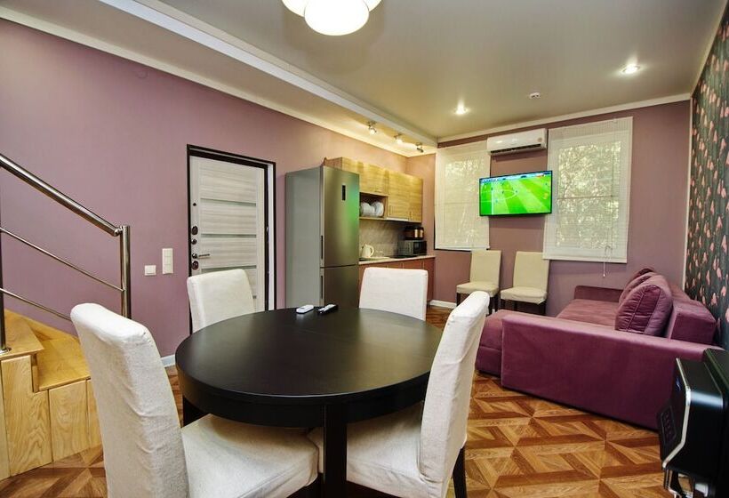 ویلای 3 خوابه, Park Hotel Polyana