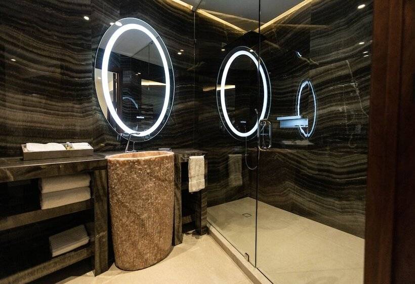 اتاق لوکس, L Hotel Perla Boutique