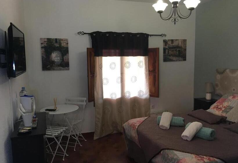 اتاق استاندارد با چشم‌انداز باغ, Casa Rural Paloma