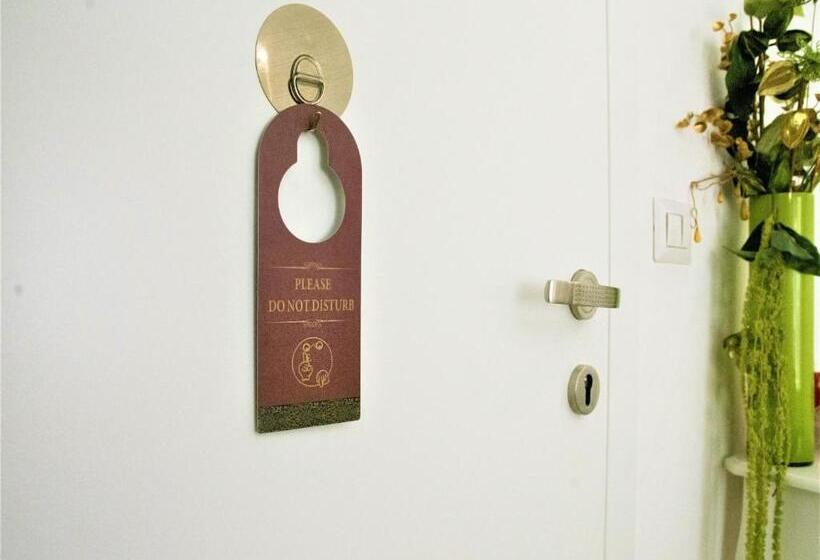 اتاق استاندارد سه نفره, B&b Dea Tiburtina