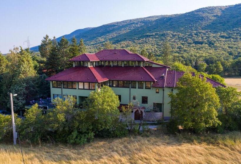 اتاق لوکس, Holiday Resort Zlatni Dol Mostar