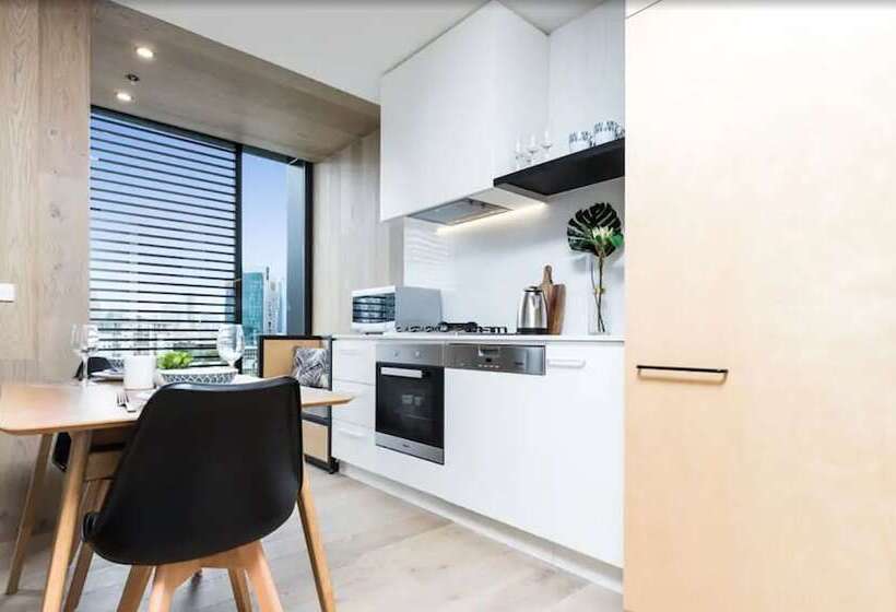 1 Bedroom Apartment City View, Saint Domain