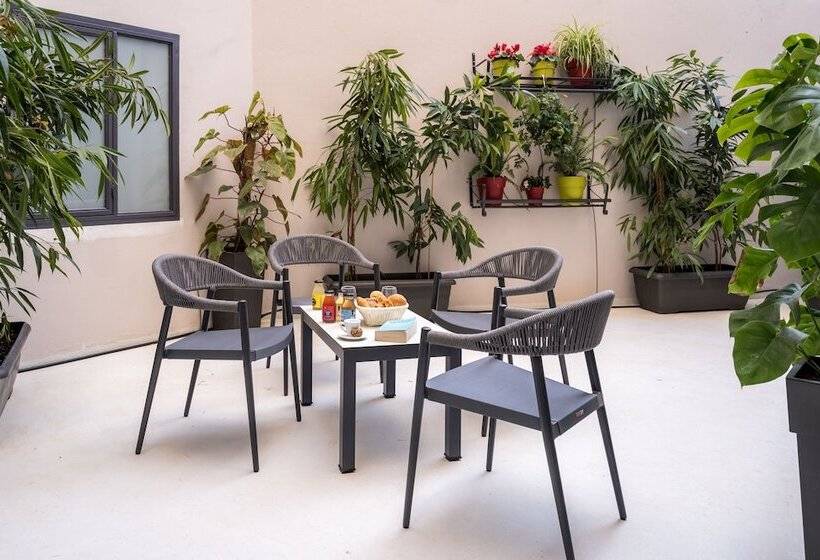 سوییت, Urban Nest   Suites & Apartments