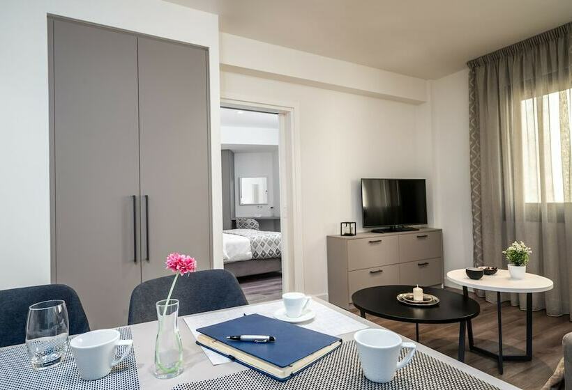 سوییت, Urban Nest   Suites & Apartments