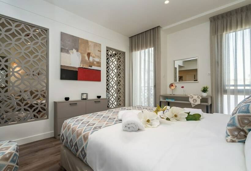 سوییت اجرایی, Urban Nest   Suites & Apartments