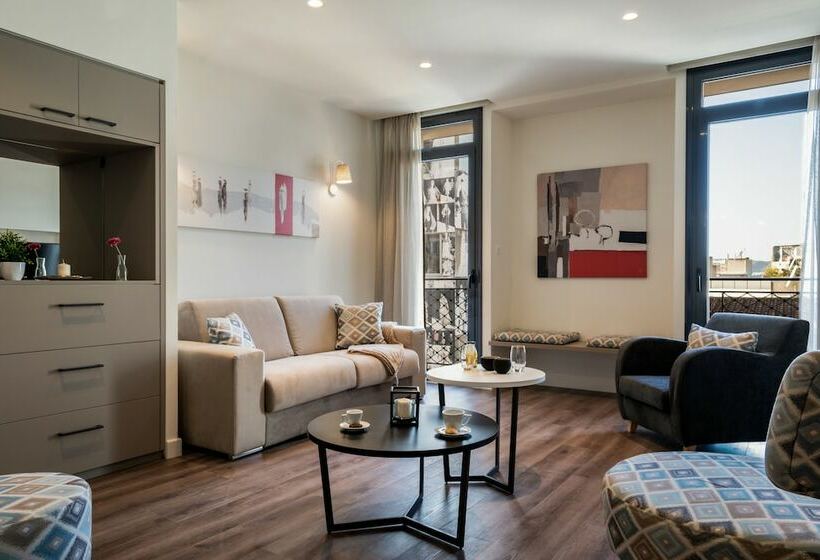 سوییت اجرایی, Urban Nest   Suites & Apartments