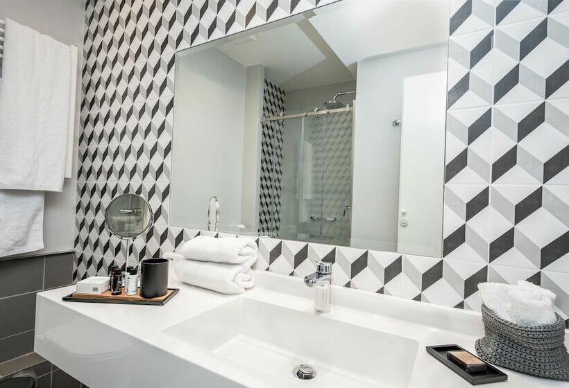 سوییت اجرایی, Urban Nest   Suites & Apartments