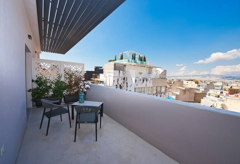 سوئیت با بالکن, Urban Nest   Suites & Apartments