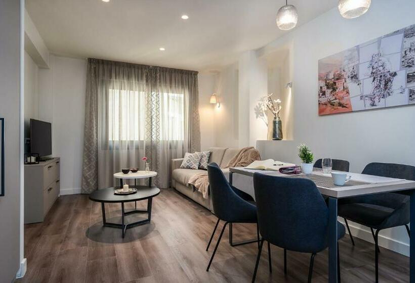 سوییت, Urban Nest   Suites & Apartments