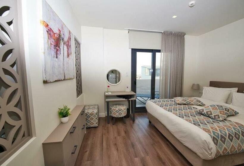 سوئیت با بالکن, Urban Nest   Suites & Apartments