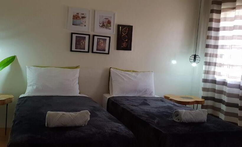 اتاق استاندارد سه نفره, Saltitude Dive & Beach Resort