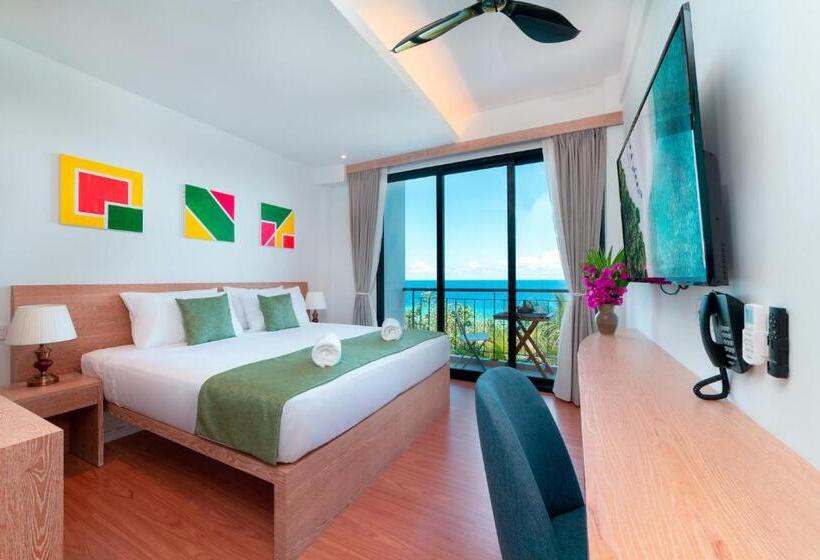 اتاق لوکس با بالکن و چشم‌انداز دریا, Ranthari Hotel And Spa Ukulhas Maldives